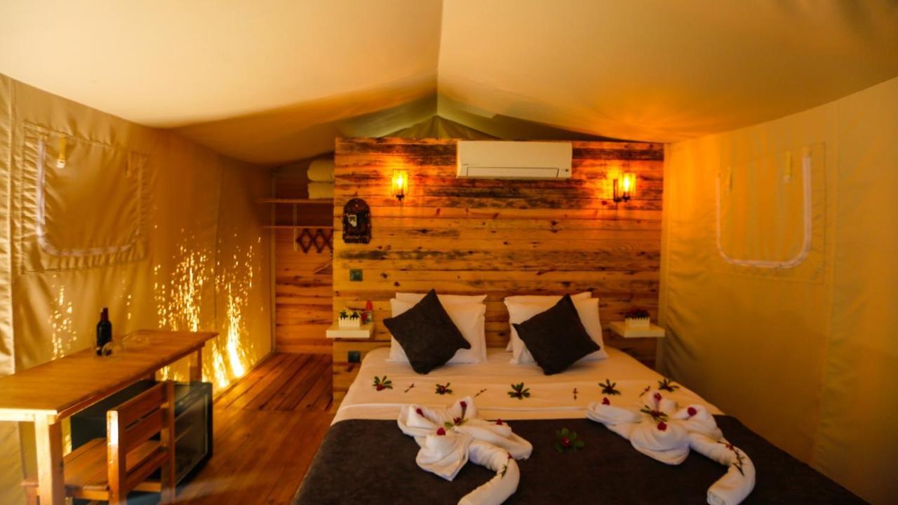 Green Pine Bungalows & Beach Luxury Concept โอลลุนเดนิซ ภายนอก รูปภาพ