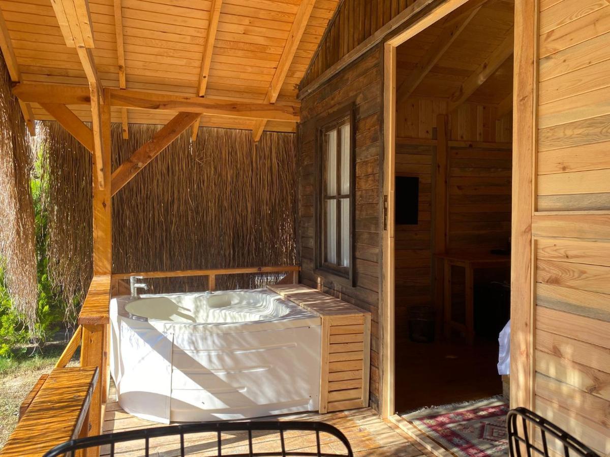 Green Pine Bungalows & Beach Luxury Concept โอลลุนเดนิซ ภายนอก รูปภาพ